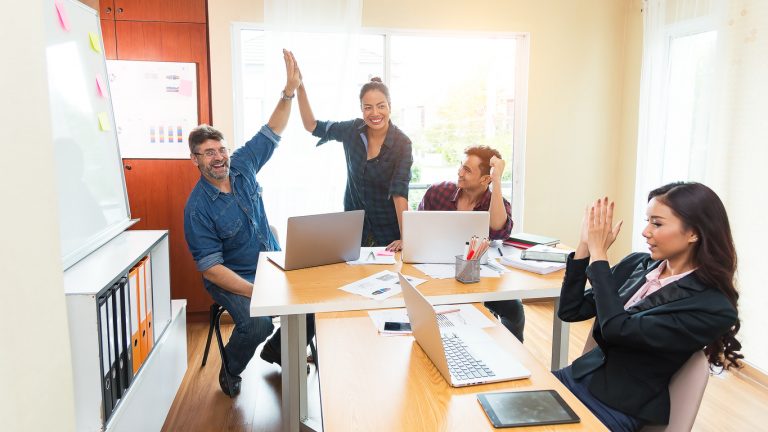 atribuições da administradora